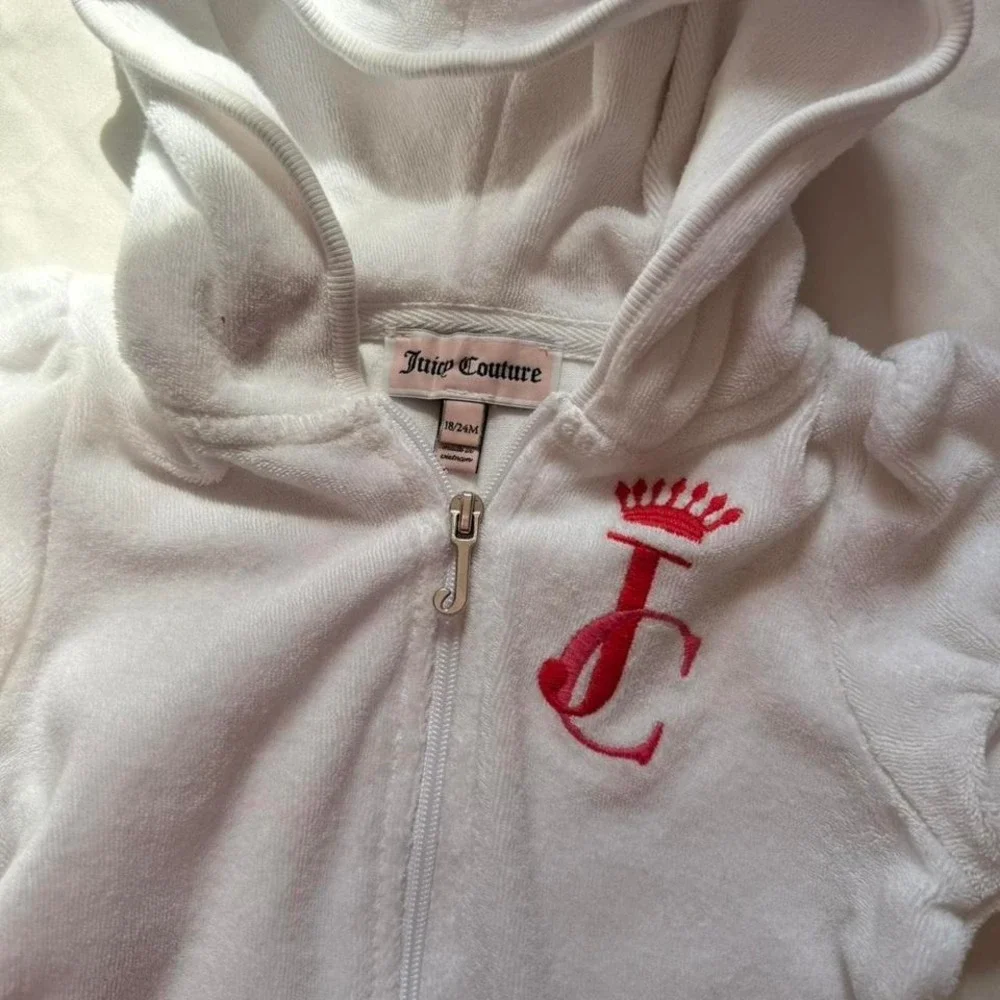 Y2K‎ 2000s vintage Juicy Couture pink and white zip up hoodie with skirt